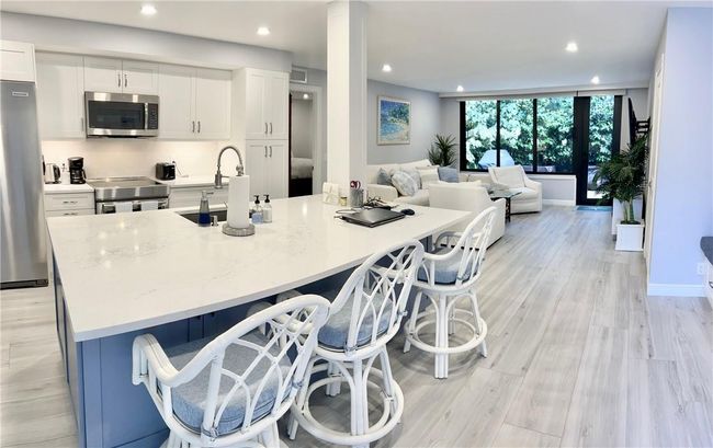 Kitchen/Dining Area | Image 9