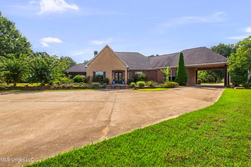 5550 Springridge Rd, Raymond, MS, 39154-8509 | Card Image