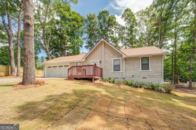 2370 Old Mill Drive Sw, House other with 3 bedrooms, 2 bathrooms and 2 parking in Conyers GA | Image 2