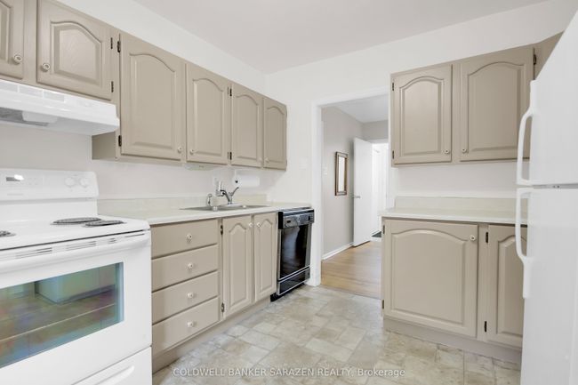 70 Viewmount Dr, House other with 4 bedrooms, 2 bathrooms and 3 parking in Nepean ON | Image 14