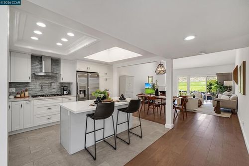 692 Silver Lake Dr, Danville, CA, 94526 | Card Image