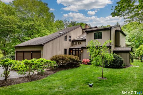 51 Long Meadow Rd, Bethlehem, CT, 06751-1116 | Card Image