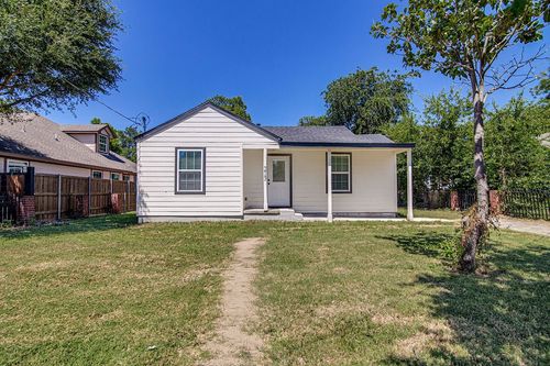 213 Ne 29th St, Grand Prairie, TX, 75050-4715 | Card Image