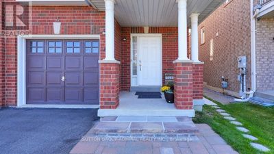 4 Old Orchard Cres, House other with 4 bedrooms, 4 bathrooms and 4 parking in Richmond Hill ON | Image 2