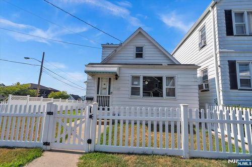 389 Semel Ave, Garfield, NJ, 07026-2140 | Card Image