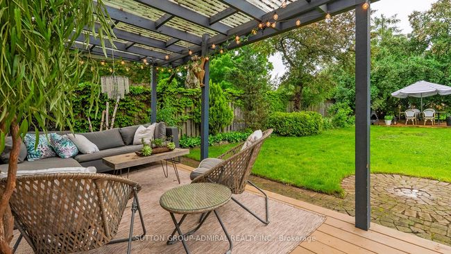329 Towercrest Dr, House other with 4 bedrooms, 2 bathrooms and 2 parking in Newmarket ON | Image 37