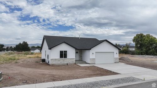 174 N 400 W, Preston, ID, 83263-1072 | Card Image