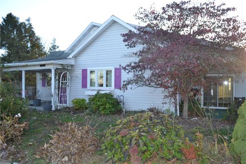 201 Woodland Ave, Charleroi, PA, 15022-1252 | Card Image