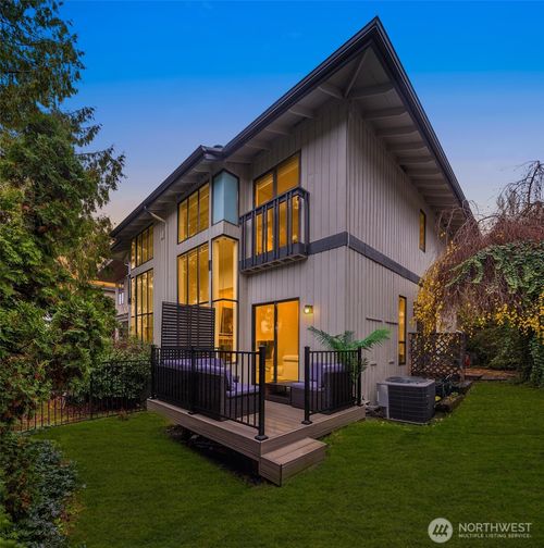 a-12 18th Ave, Kirkland, WA, 98033-4912 | Card Image