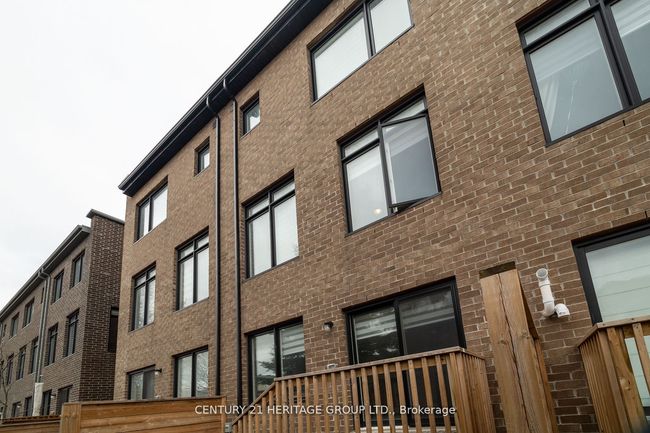 18 Moneypenny Pl, House attached with 4 bedrooms, 3 bathrooms and 1 parking in Vaughan ON | Image 32