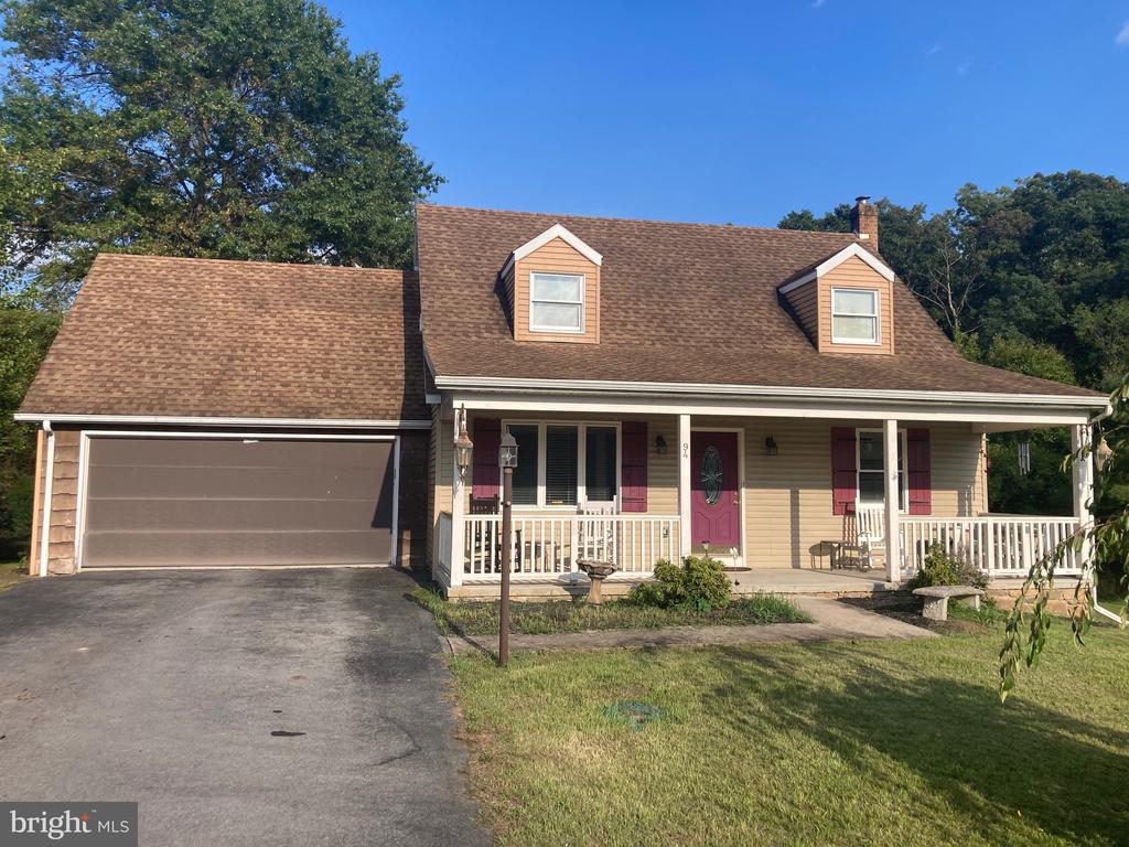Jameslee Dr, Chambersburg, PA 17202