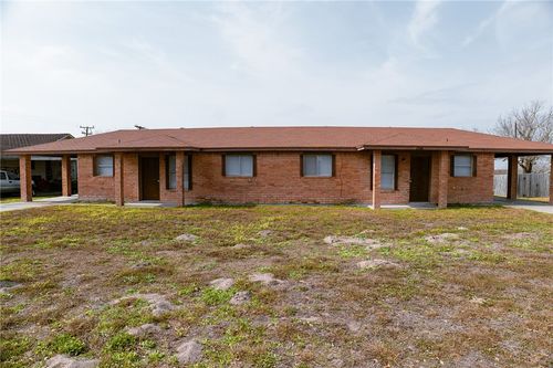 1839 Elizabeth St, Ingleside, TX, 78362-4668 | Card Image
