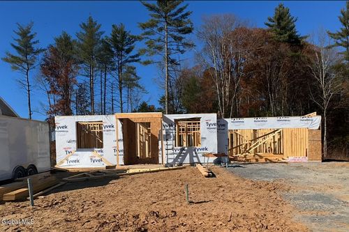 4 Angeles Ave, Saratoga Springs, NY, 12866-1962 | Card Image