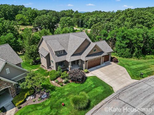4385 Maybeck Dr Ne, Grand Rapids, MI, 49525-6002 | Card Image