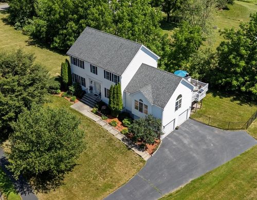 8 Mill River Ln, Rowley, MA, 01969-1628 | Card Image