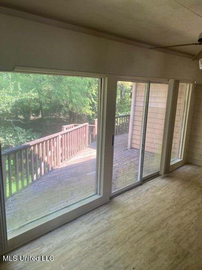 6 Cypress Creek sunroon | Image 7