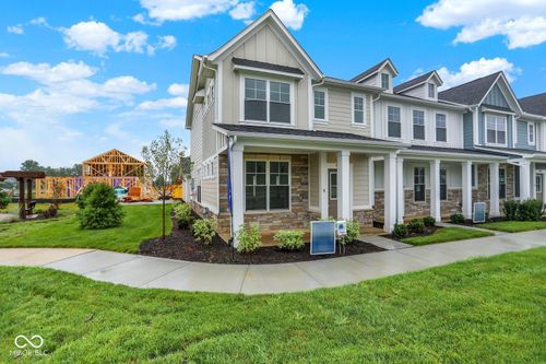 8568 Goldfinch Rd, Brownsburg, IN, 46112-9594 | Card Image