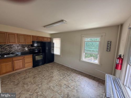 388 W Lancaster Ave, WAYNE, PA, 19087-3949 | Card Image