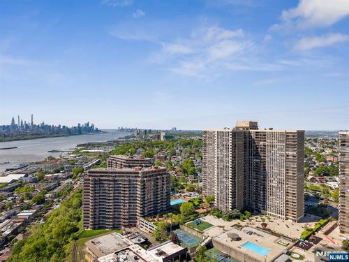 200 Winston, Cliffside Park, NJ, 07010 | Card Image