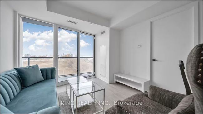425 - 36 Zorra St, Condo with 3 bedrooms, 2 bathrooms and null parking in Etobicoke ON | Image 9
