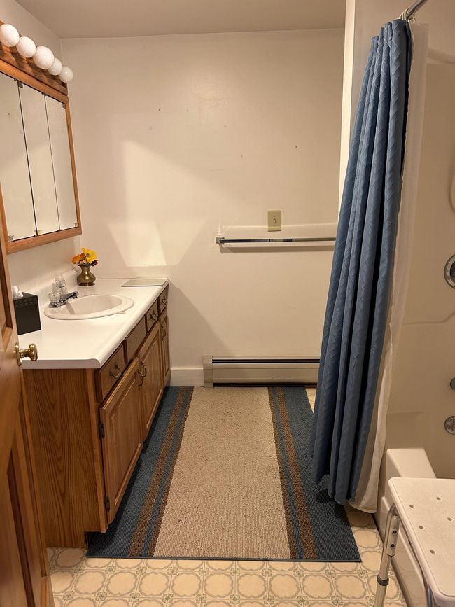 19 Fieldstone Way, Condo with 2 bedrooms, 2 bathrooms and null parking in White River Junction VT | Image 16