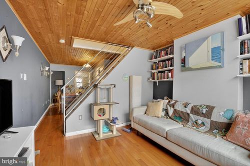 416 E Flora St, PHILADELPHIA, PA, 19125-3316 | Card Image