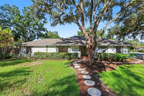 648 Bua Dr, Temple Terrace, FL, 33617-3800 | Card Image