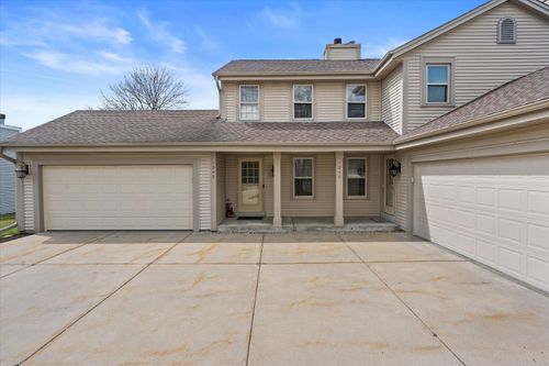 1248 River Park Cir E, Mukwonago, WI, 53149-1024 | Card Image