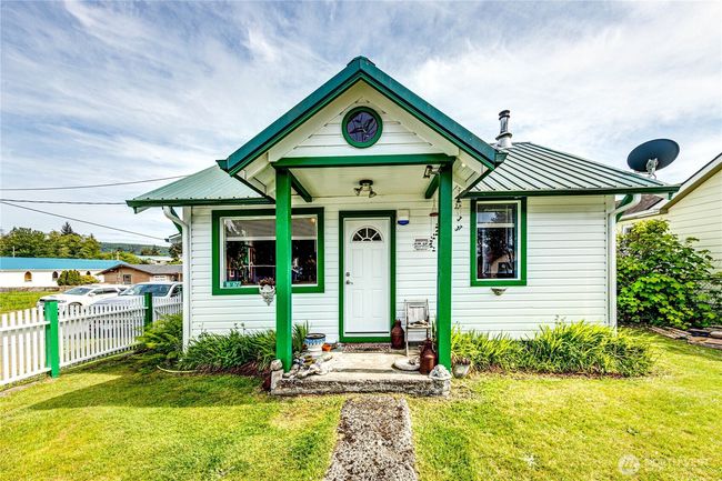 16672 Frontier St, House other with 2 bedrooms, 1 bathrooms and 1 parking in Clallam Bay WA | Image 4