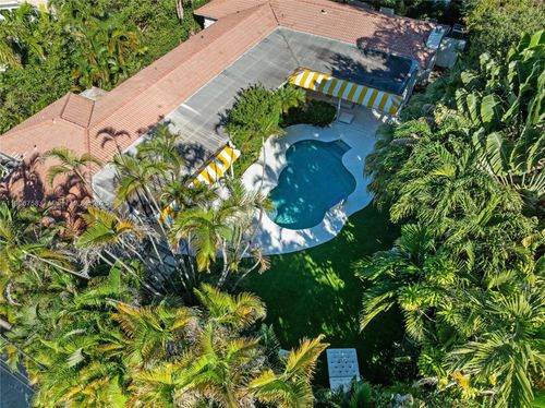 124 Ne 96th St, Miami Shores, FL, 33138-2726 | Card Image