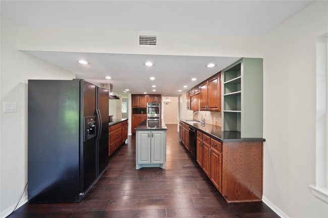 Kitchen, refrigerator is included in the sale | Image 9