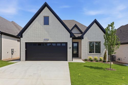 28 Mountain Brook Rd, Little Rock, AR, 72223-4840 | Card Image