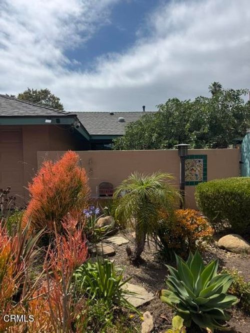 1339 El Portal St, CARPINTERIA, CA, 93013-1517 | Card Image