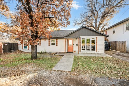 4404 Newman Dr, Haltom City, TX, 76117-4339 | Card Image