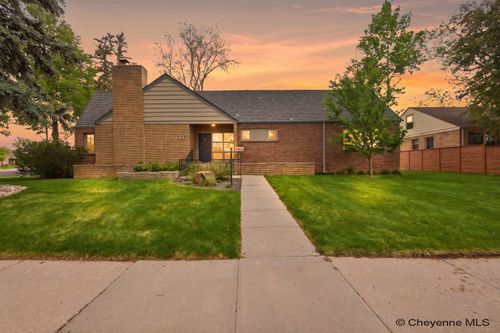 318 W 2nd Ave, Cheyenne, WY, 82001-1209 | Card Image