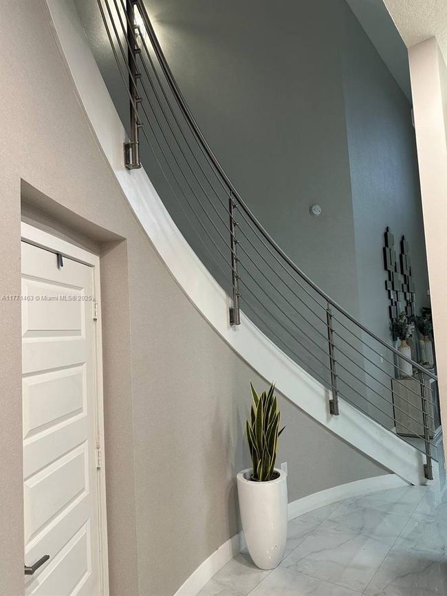 8868 Nw 161 St Ter, House other with 4 bedrooms, 3 bathrooms and null parking in Miami Lakes FL | Image 19