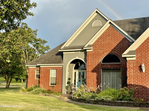 5269 Blocker St, Olive Branch, MS, 38654-3569 | Card Image