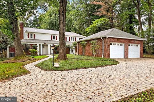 3032 Knoll Dr, FALLS CHURCH, VA, 22042-3111 | Card Image