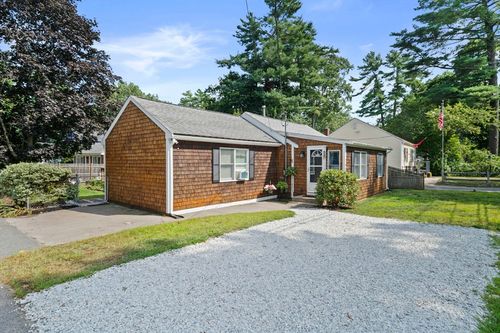 140 Wampatuck St, Pembroke, MA, 02359-2465 | Card Image