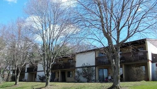 132 Mullet Dr, Killbuck, OH, 44637-9413 | Card Image
