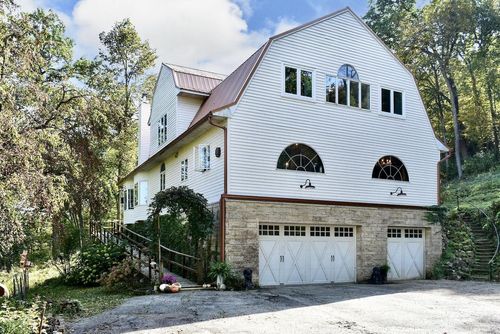 2331 Goodview Road Road, Winona, MN, 55987 | Card Image