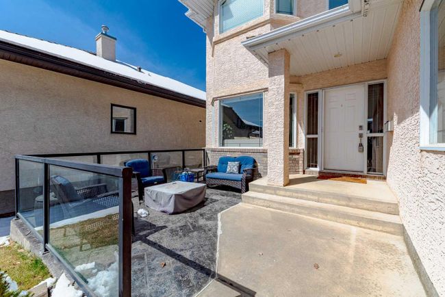 78 Arbour Vista Way Nw, Home with 6 bedrooms, 3 bathrooms and 4 parking in Calgary AB | Image 2