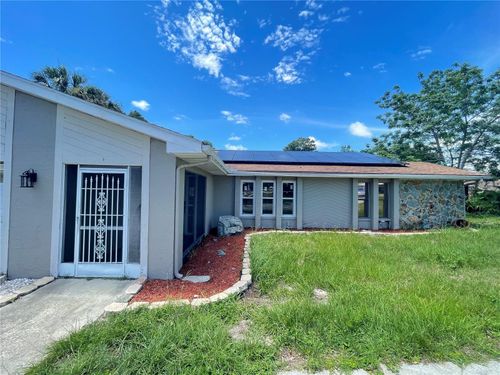 8209 Chaucer Dr, WEEKI WACHEE, FL, 34607-2102 | Card Image