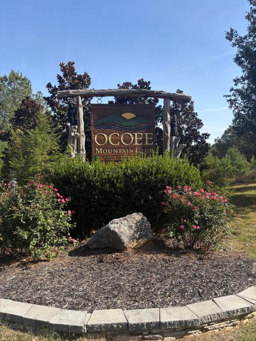 109 Cherokee Ridge Dr, Ocoee, TN, 37361-3464 | Card Image