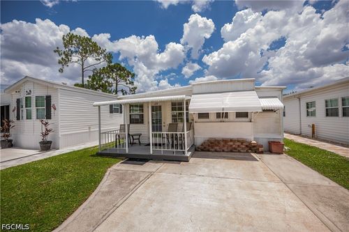 284 Blue Spring Ter, NORTH FORT MYERS, FL, 33903-7316 | Card Image