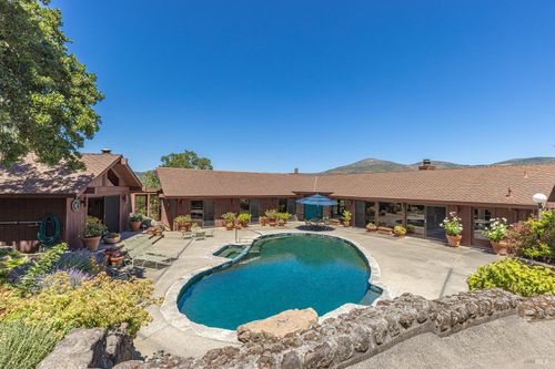 2231 1st Ave, Napa, CA, 94558-3827 | Card Image