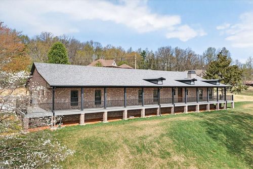 124 Virginia Ave, Livingston, TN, 38570-1332 | Card Image