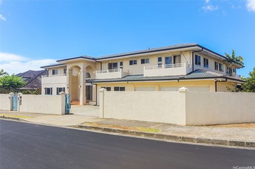 736 Ulili St, Honolulu, HI, 96816-4937 | Card Image