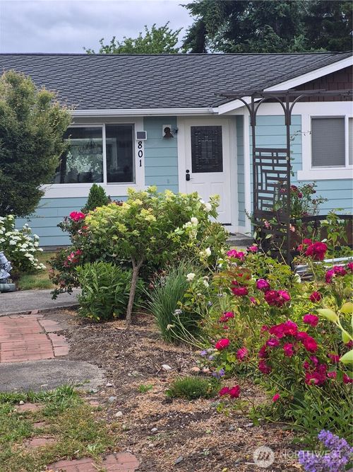 801 Livingston Bay Shore Dr, Camano Island, WA, 98282-8853 | Card Image