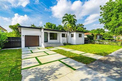 6091 Sw 11th St, House other with 3 bedrooms, 2 bathrooms and null parking in West Miami FL | Image 2